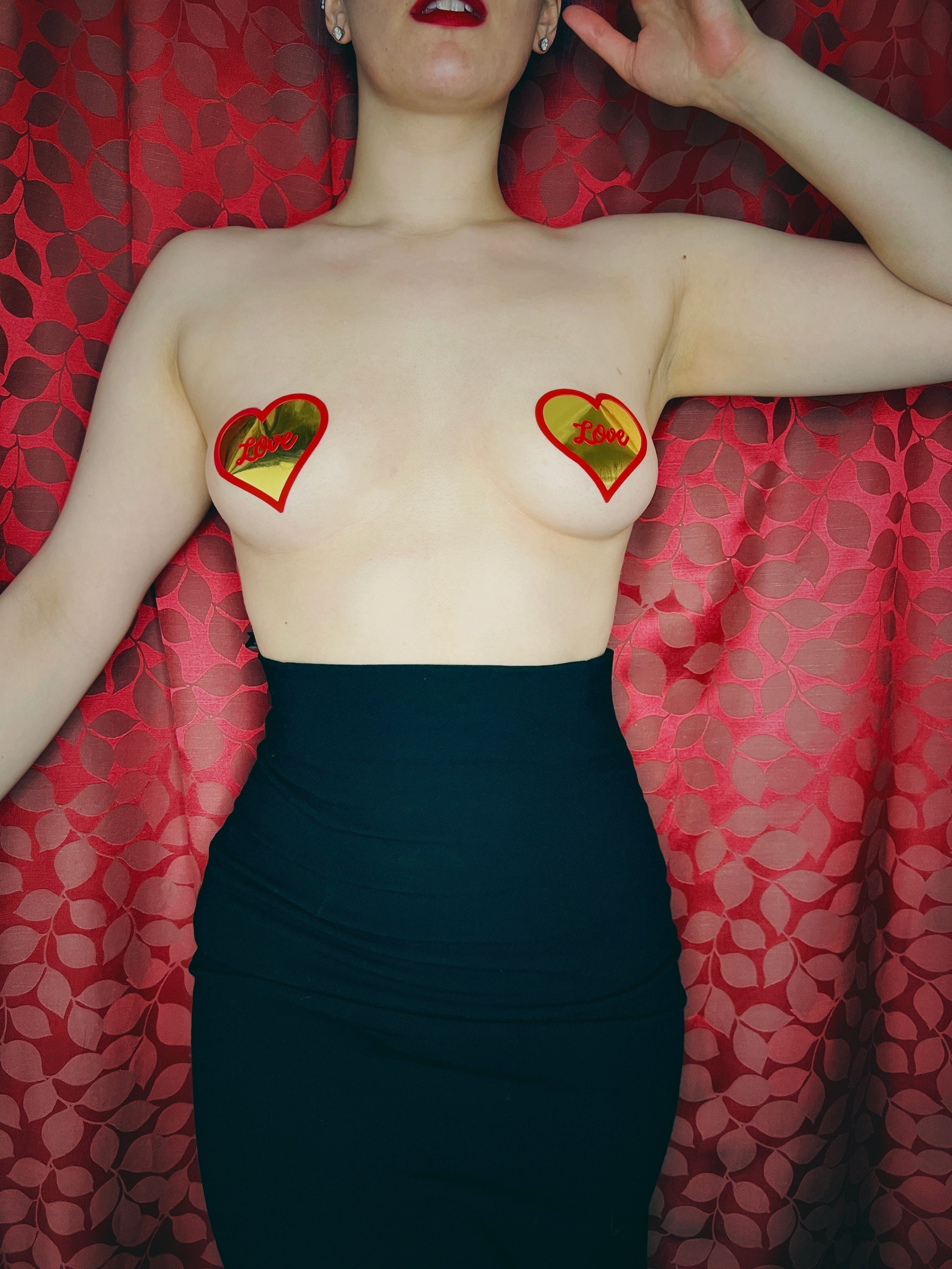 LOVE BOMB BUNDLE (2 paires, 4 pcs) - Coeur en feuille d'or rouge et rouge et pâte à mamelon en gemme rouge, couverture, glands pour carnaval de raves de lingerie burlesque - VENTE